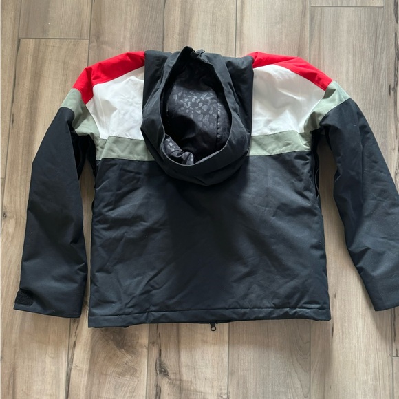 Volcom Snow Jacket - Picture 2 of 5